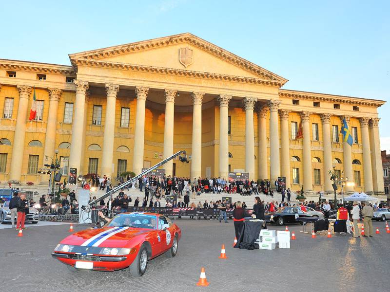 Ferrari Tribute 2012