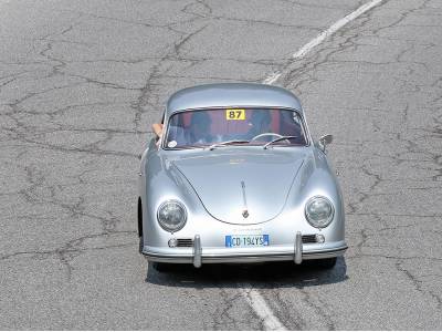 Elisabetta Gnutti e Beatrice Gnutti, PORSCHE 356A COUPE