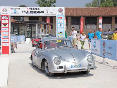 Elisabetta Gnutti e Beatrice Gnutti, PORSCHE 356A COUPE